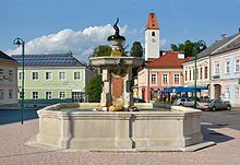 Aspang-Markt_Brunnen_Hauptplatz_DSC_1036w.jpg