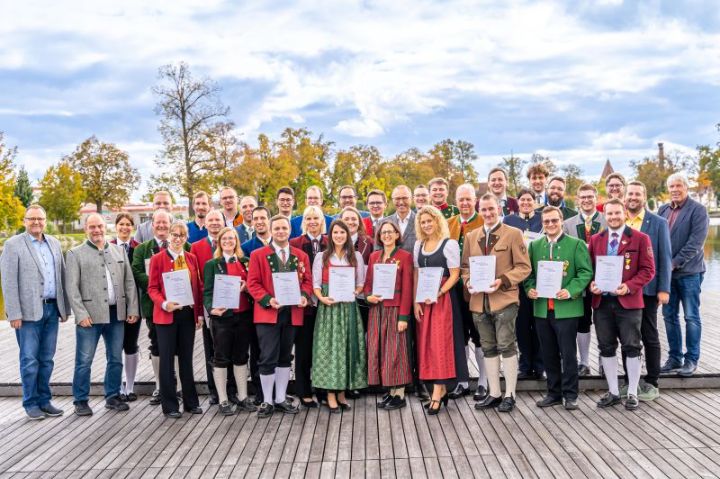 6_2024_DLG_B_Abschluss_Gruppenbild.jpg
